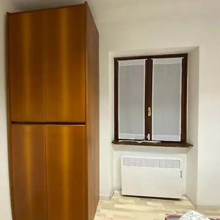 A Due Passi Dal شقة Canzo